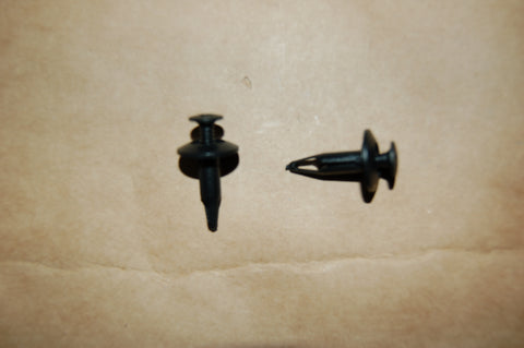 Push Pin retainer for GM and Ford plastic engine covers   PN:14753